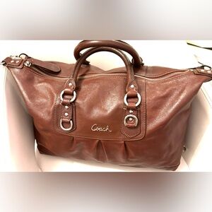Beautiful Coach brown leather speedy handbag in very good condition.